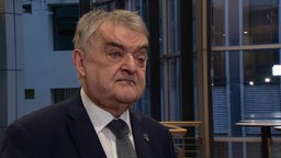 Innenminister Herbert Reul im Interview zur Cybersicherheit