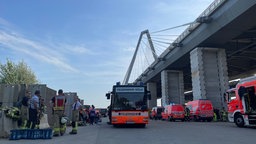 Toter nach schwerem Unfall an Leverkusener Brücke