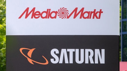 Die Logos von Mediamarkt und Saturn.