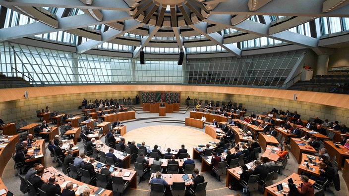 Plenarsitzung im Landtag Nordrhein-Westfalen in Düsseldorf