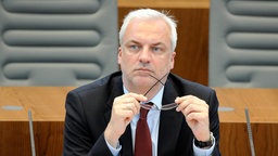 Garrelt Duin spricht im Landtag