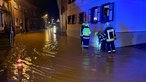 Die Swist ist über die Ufer in Rheinbach getreten.