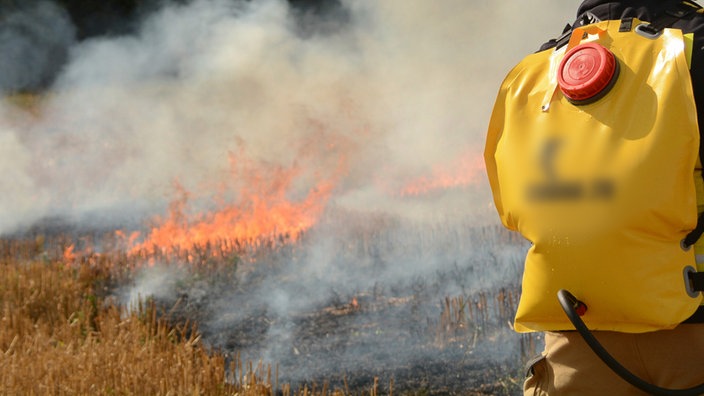 Einsatz eines Löschrucksacks bei Flächenbrand