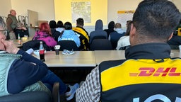 Seminar für Auszubildende von Post/DHL zum Umgang mit Hunden