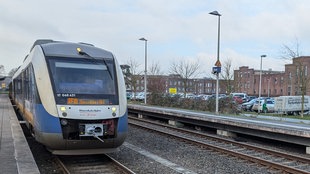 Niersexpress RE 10 steht in Kleve