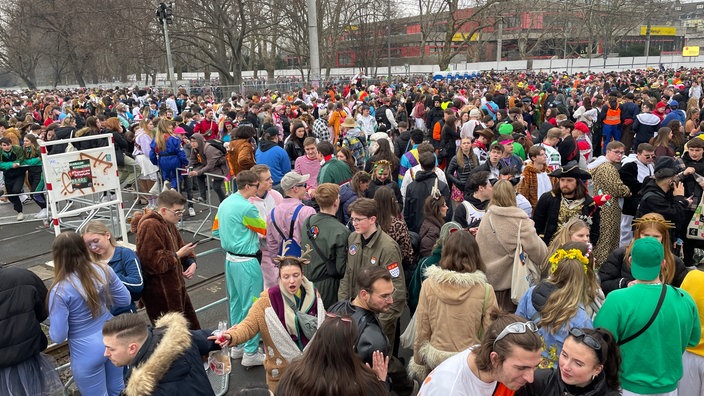 Weiberfastnacht in Köln 