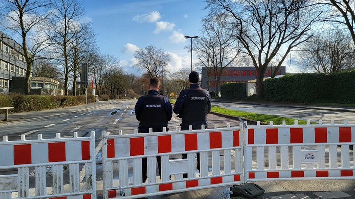 Zwei Männer vom Ordnungsamt