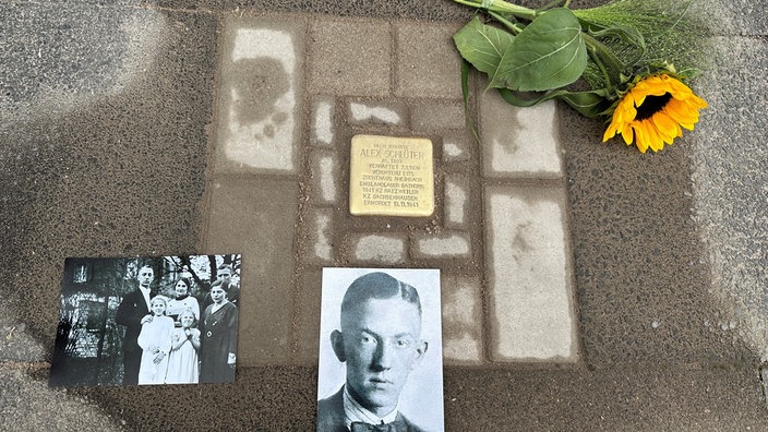 Verlegung des Stolpersteins für Alexander Schlüter