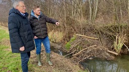 Max Martensen und Harry Schulz am Biberdamm.