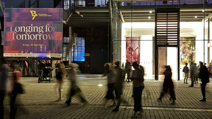 Ruhrtriennale an Jahrhunderthalle Bochum eröffnet