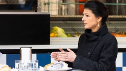 Sahra Wagenknecht bei "Auf einen Döner mit ..."