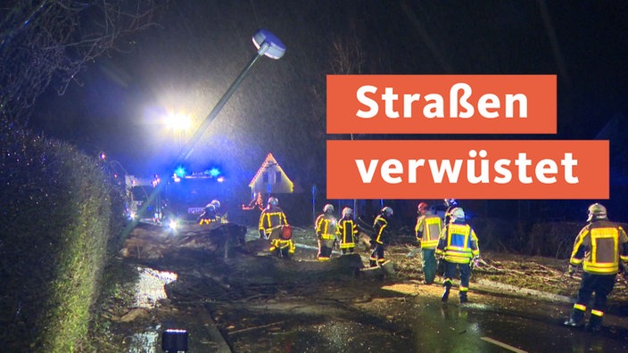 Aufräumarbeiten der Feuerwehr 