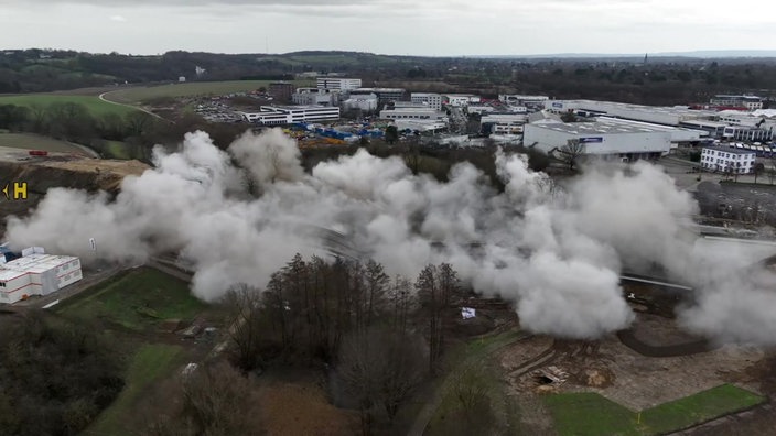 Sprengung der Haarbachtalbrücke bei Aachen