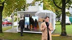 Stefan Brandenburg vor dem WDR Cube in Warburg für die Lokalzeit OWL