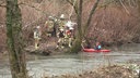 In Lohmar im Rhein-Sieg-Kreis wurde eine Wasserleiche aus der Sülz geborgen.