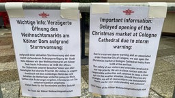 Infomationstafel zum geschlossenen Weihnachtsmarkt