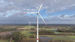 Zwei Windräder in Beelen.