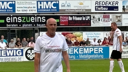 Mario Basler bei dem Benfiz-Fußballspiel 