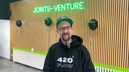 Mann im Joints Venture - Shop