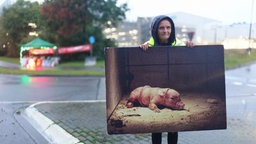 Mahnwache vor dem Schlachthof Tönnies