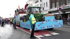 Der Wagen des Kinderprinzenpaars Hauernhorst mit dem Motto Superhelden in Rheine.