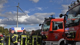 Feuerwehreinsatz wegen des abgeknickten Windradflügels