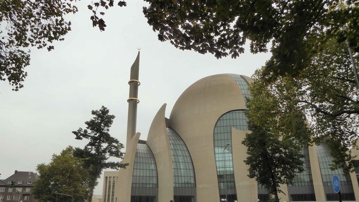 Das Foto zeigt die DITIB-Zentralmoschee in Köln-Ehrenfeld