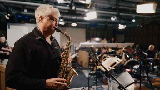 Johan Hörlén spielt mit der WDR Big Band