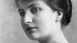 Alma Mahler, Porträt