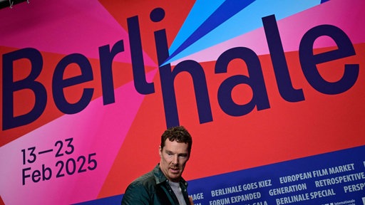 Benedict Cumberbatch während der Pressekonferenz bei der Berlinale 2025