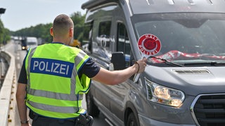 Grenzkontrolle, Polizei