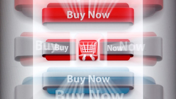 Zumirana slika kompjuterskog monitora na kojoj se vidi dugme za kupovinu online prodavnice
