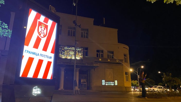 Poziv na proteste na reklamnom panou u Banja Luci