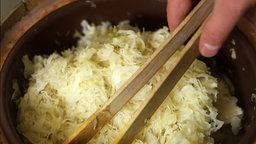 Sauerkraut im Fass