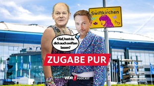 Satirische Fotomontage: Olaf Scholz und Christian Lindner stehen in buten Kostümen vor der Arena in Swiftkirchen