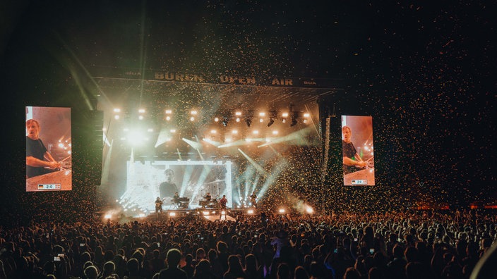 Aufzeichnung von der Bühne beim Büren Open Air im Dunkeln.