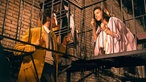 Natalie Wood in der Hauptrolle als "Maria" und Richard Beymer in der Rolle des "Tony" in der Verfilmung von "West Side Story"aus dem Jahr 1961. 