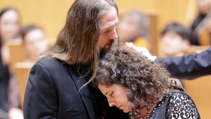 Ric Furman (Siegmund), Sarah Wegener (Sieglinde) in „Die Walküre“