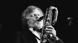 Der US-amerikanische Saxofonist Gerry Mulligan