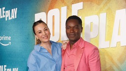 Kaley Cuoco (links) und David Oyelowo (rechts) bei der Premiere des Films "Role Play". 