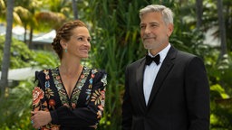 Julia Roberts als Georgia und George Clooney als David in einer Szene des Films "Ticket ins Paradies"