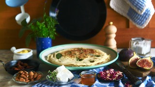 Gefüllte Kräuter-Crêpes