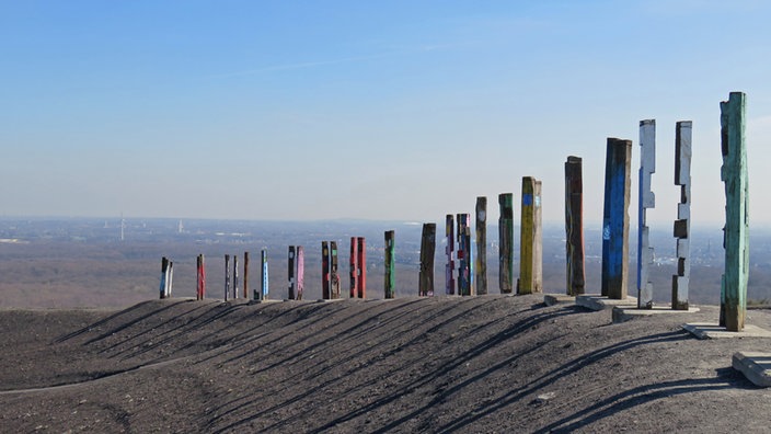 Spaziergang auf dem Kreuzweg der Halde Haniel in Bottrop