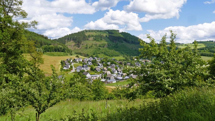 Ein Blick von der Aussichtsplattform Lingelscheid auf Oberkirchen