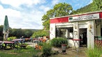 Ein Biergarten am Wanderweg