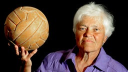 Frauenfußball-Legende Bärbel Wohlleben