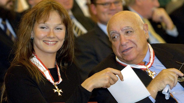 Holocaust Überlebender Isaak Behar mit Schwimmerin Franziska van Almsick