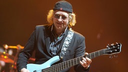 Bassist Steffi Stephan anlässlich eines Udo Lindenberg Konzertes