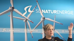 Ein lokaler Windpark in Hohenlimburg wird nun von Thyssenkrupp genutzt und mit Mona Neubaur (Bündnis 90/Die Grünen), Ministerin für Wirtschaft, Industrie, Klimaschutz und Energie von Nordrhein-Westfalen, offiziell die Anbindung vollzogen (03.06.2024).