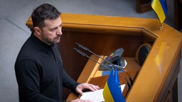  Wolodymyr Selenskyj, Präsident der Ukraine, spricht zu den Abgeordneten in der Werchowna Rada (16.10.2024).